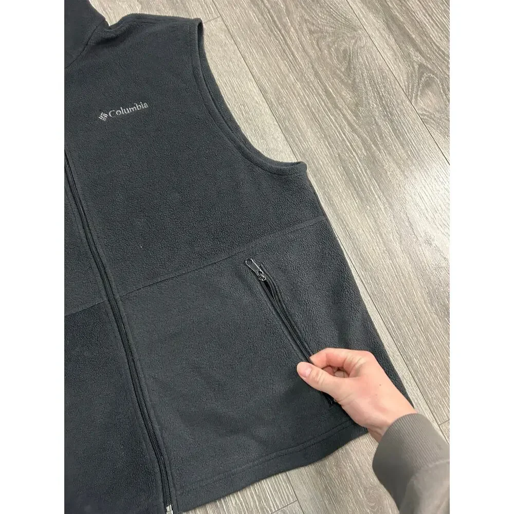 COLUMBIA - Men’s Black Fleece VestSize Large